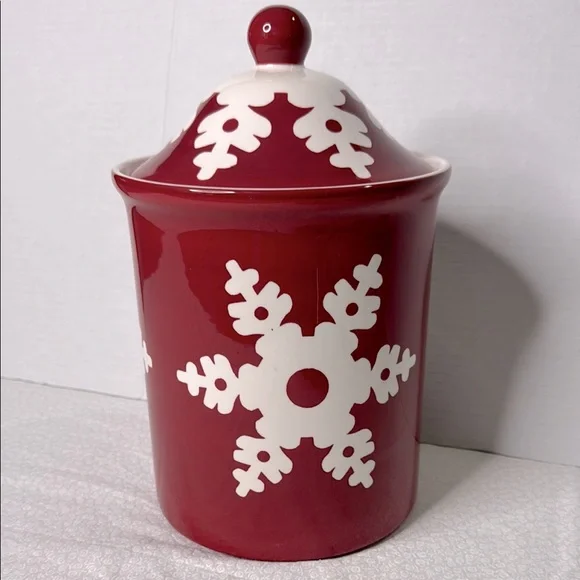 Cookie Jar Red with white Snowflake Ceramic microwave & dishwasher safe 7”x12.5” - Picture 1 of 9